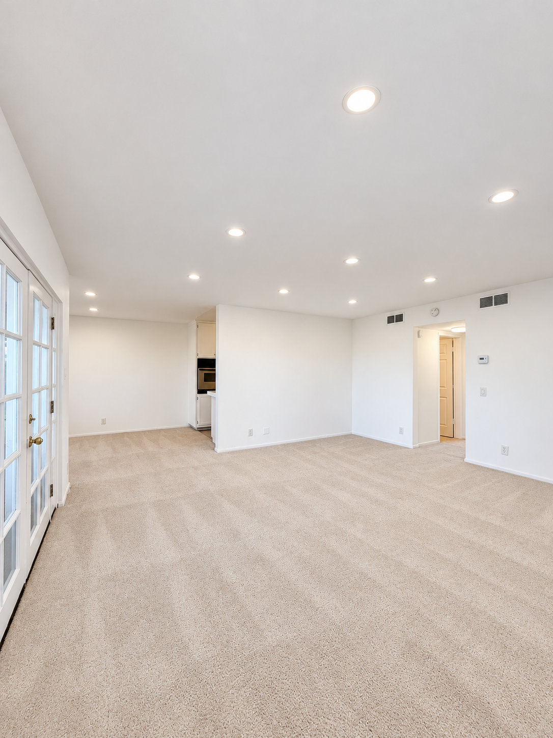 1 bedroom apartment with balcony and pool, pet friendly in 1023 Hancock Ave, Unit 212 West Hollywood, CA 90069 — photo 14