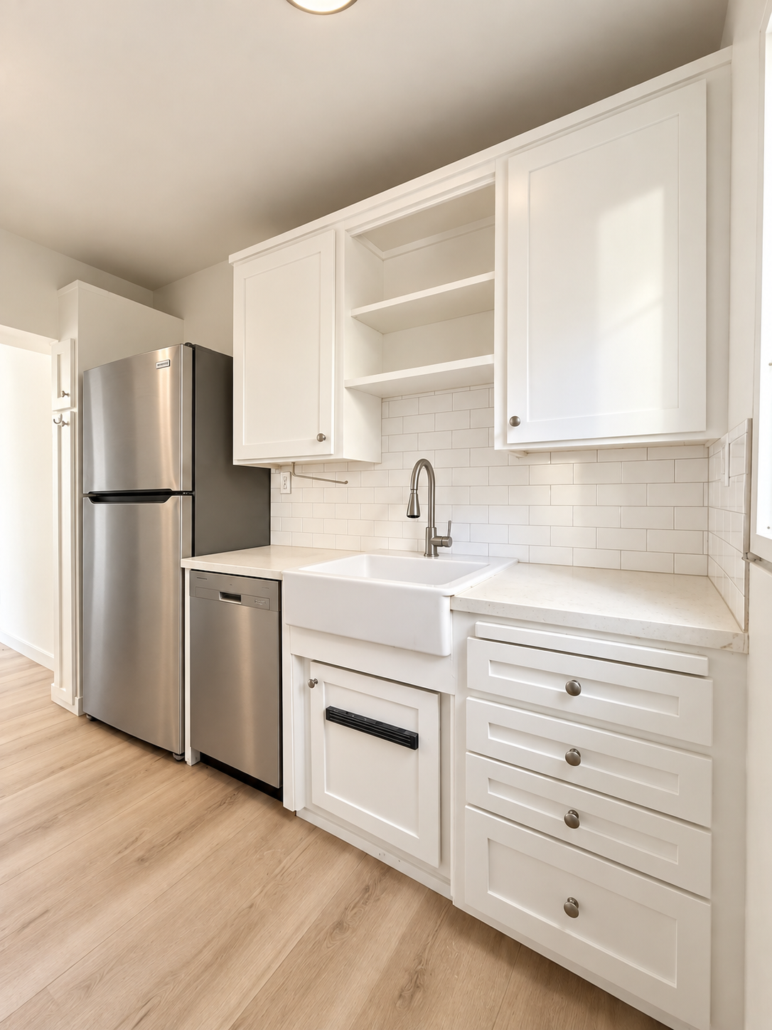 1 bedroom apartment with pool, pet friendly in 1327 Laurel Ave, Unit 7 West Hollywood, CA 90046 — photo 5