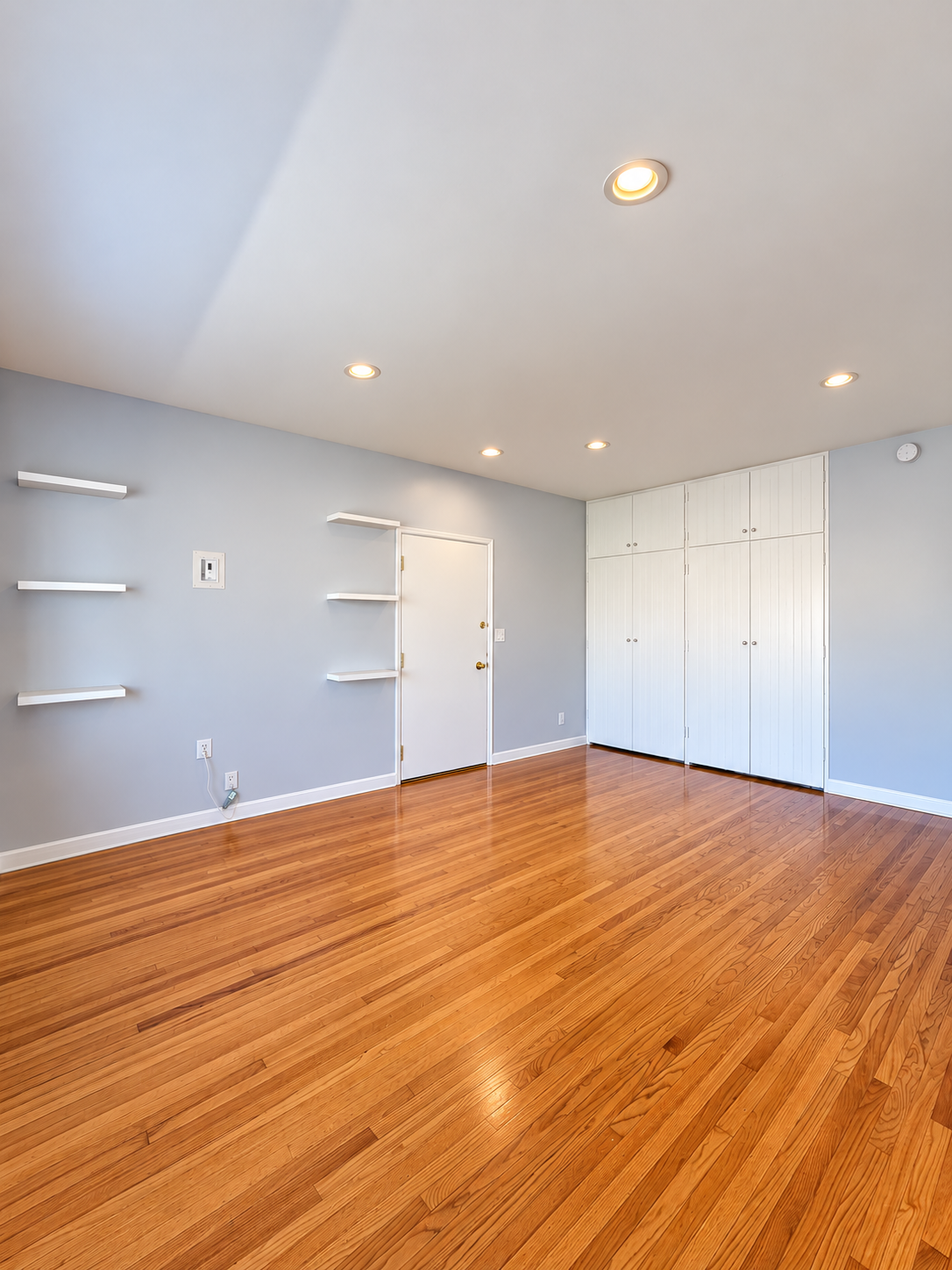 apartment, pet friendly in 1530 Laurel Ave, Unit 11 Los Angeles, CA 90046 — photo 2