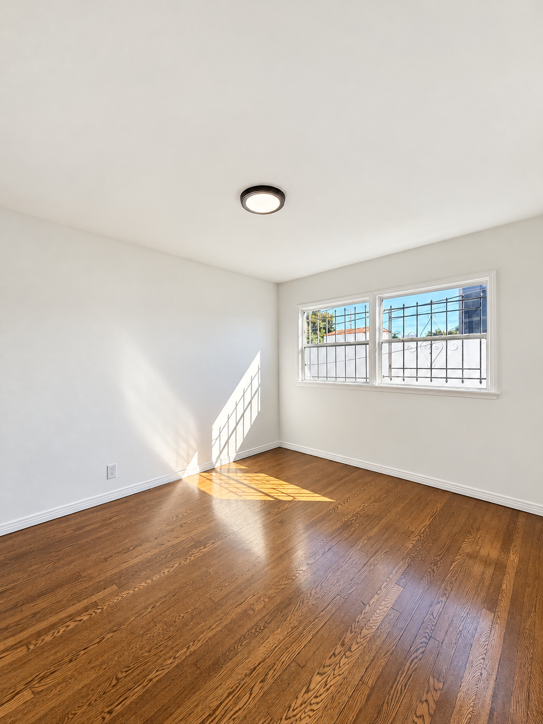 2 bedroom apartment, pet friendly in 133 S Croft Ave, Unit 7 Los Angeles, CA 90048 — photo 12