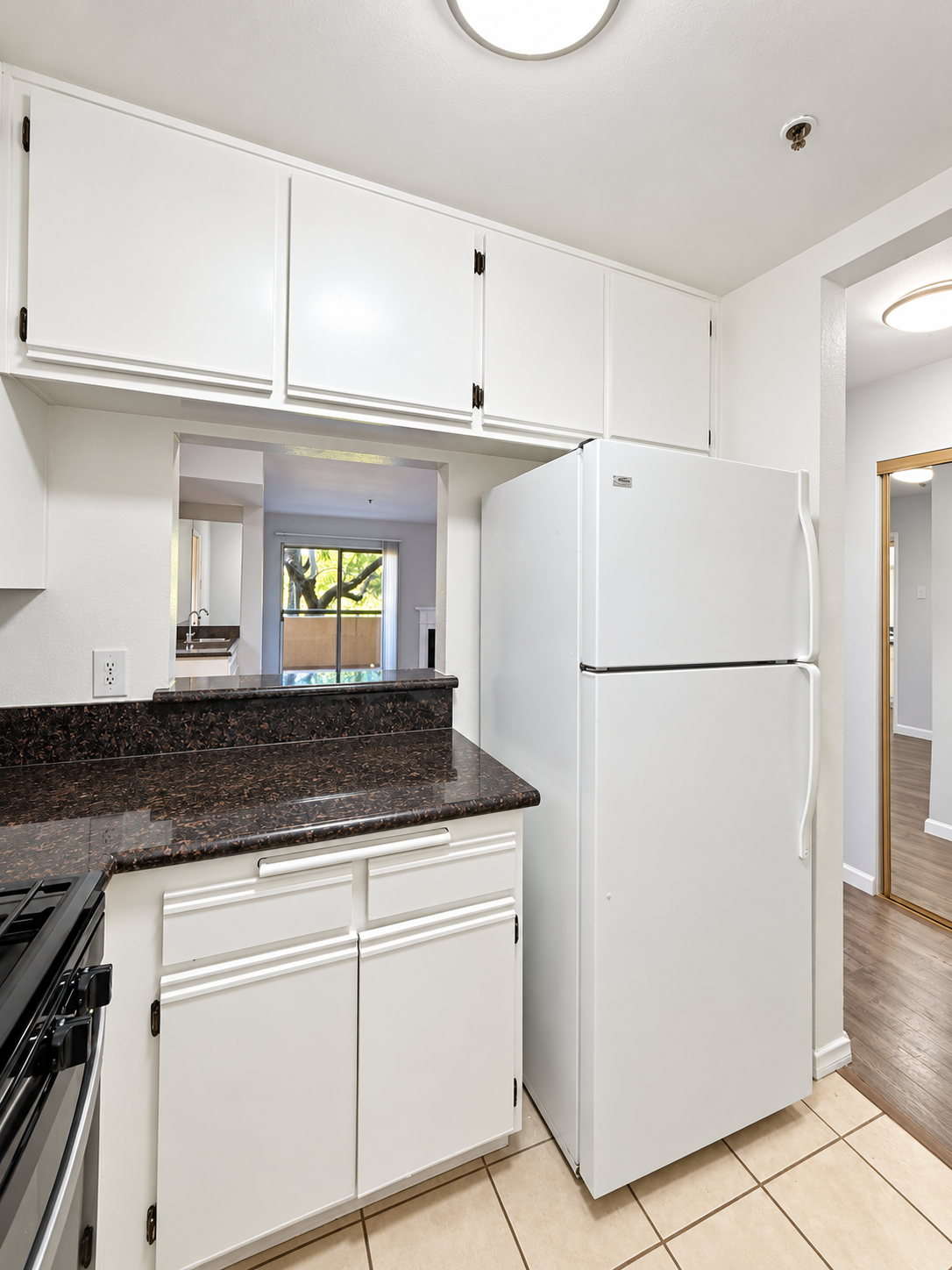 2 bedroom apartment with balcony, pet friendly in 8722 Burton Way, Unit 102 Los Angeles, CA 90048 — photo 6
