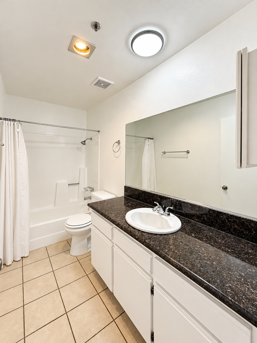 2 bedroom apartment with balcony, pet friendly in 8722 Burton Way, Unit 102 Los Angeles, CA 90048 — photo 7