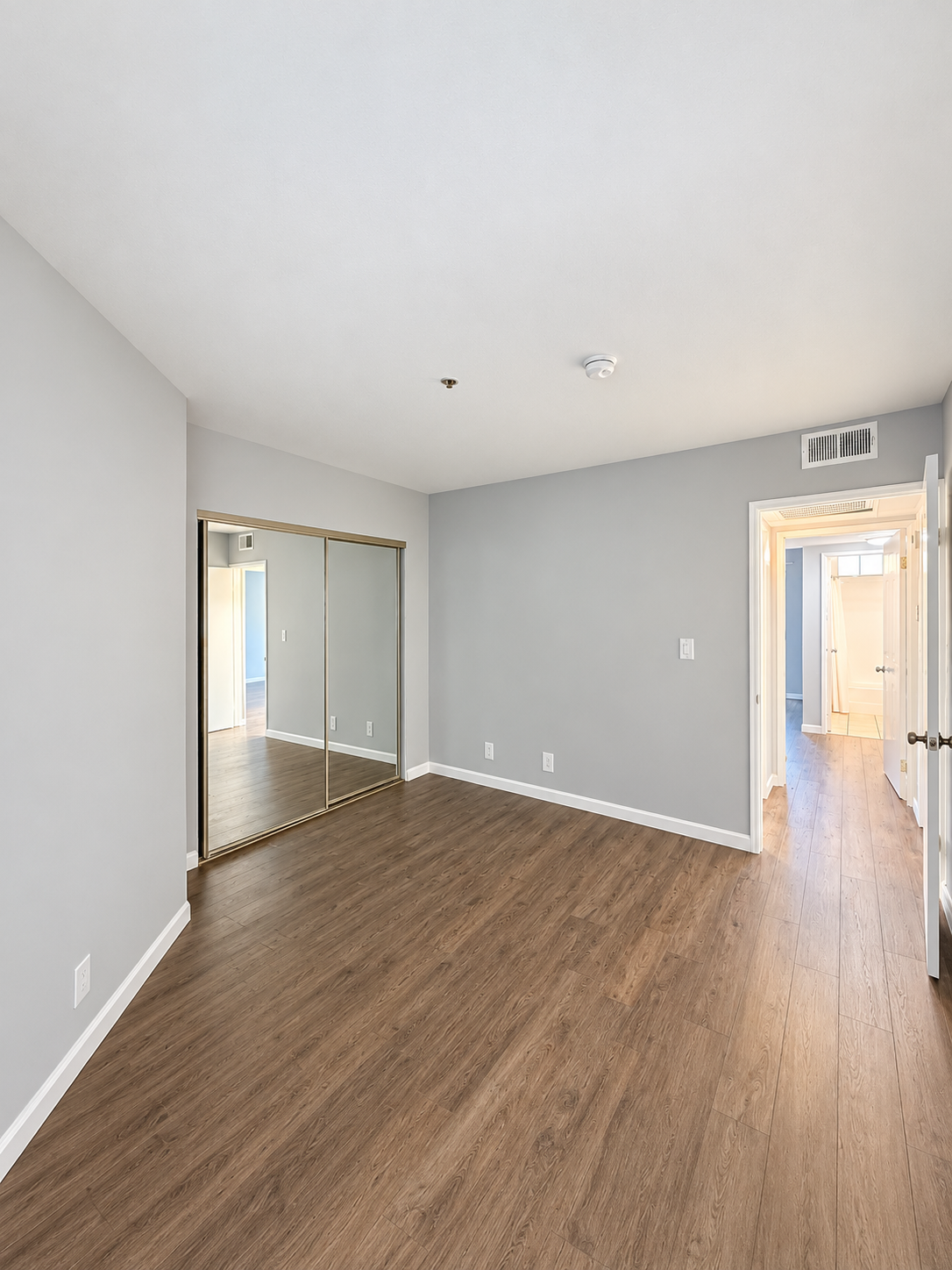 2 bedroom apartment with balcony, pet friendly in 8722 Burton Way, Unit 102 Los Angeles, CA 90048 — photo 14