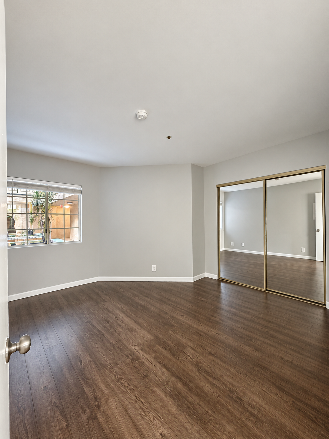 2 bedroom apartment with balcony, pet friendly in 8722 Burton Way, Unit 102 Los Angeles, CA 90048 — photo 15