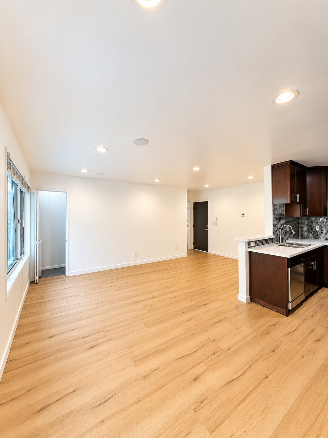 2 bedroom apartment with pool, pet friendly in 1837 N La Brea Ave, Unit 12 Los Angeles, CA 90046 — photo 11