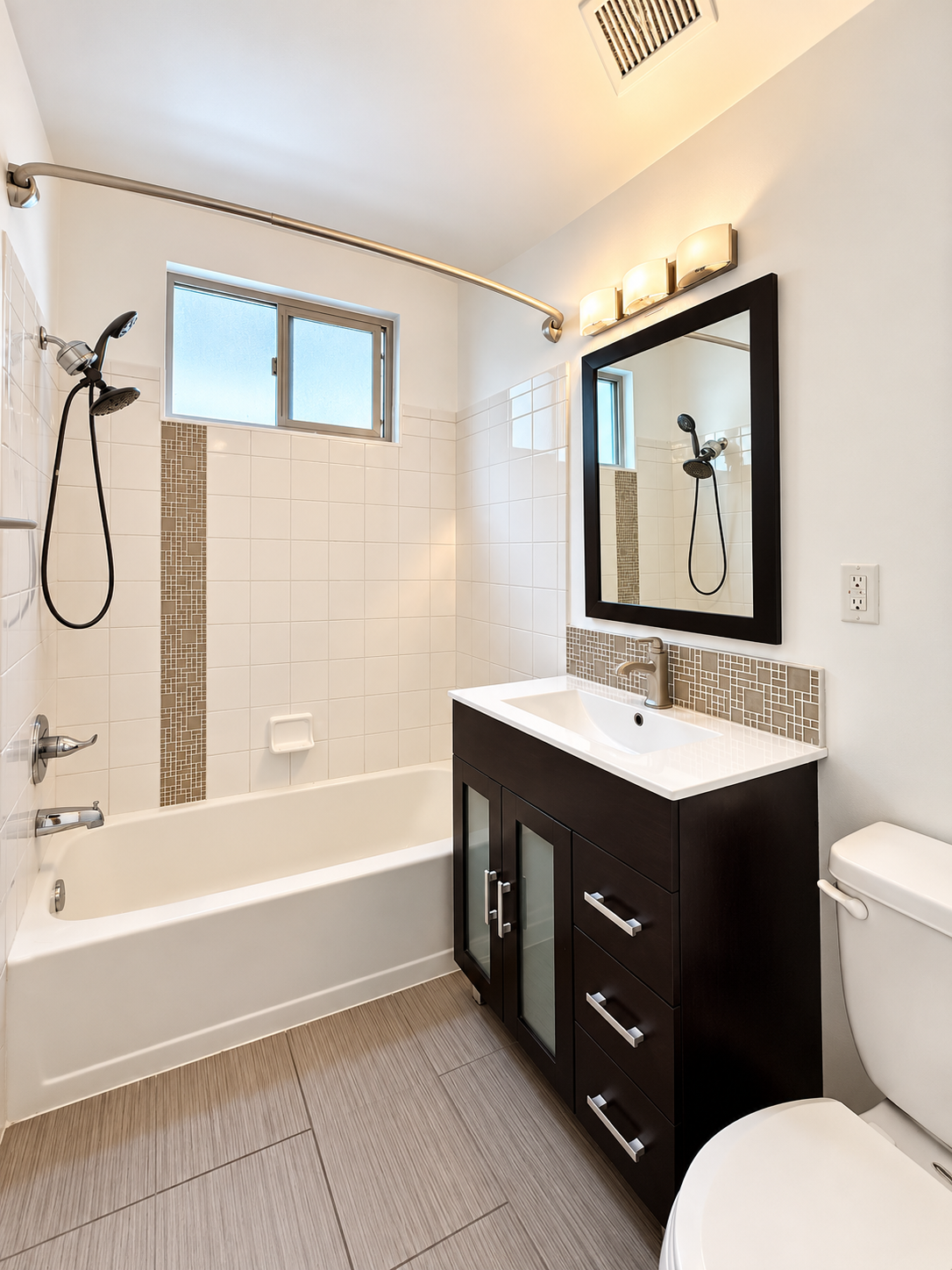 2 bedroom apartment with pool, pet friendly in 1837 N La Brea Ave, Unit 12 Los Angeles, CA 90046 — photo 7