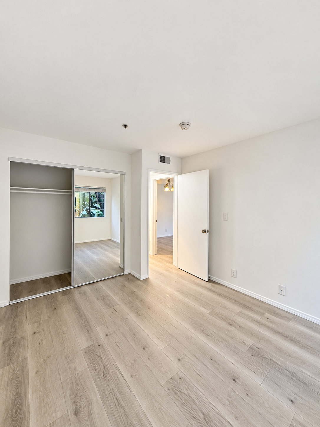 2 bedroom apartment with balcony, pet friendly in 8722 Burton Way, Unit 310 Los Angeles, CA 90048 — photo 14