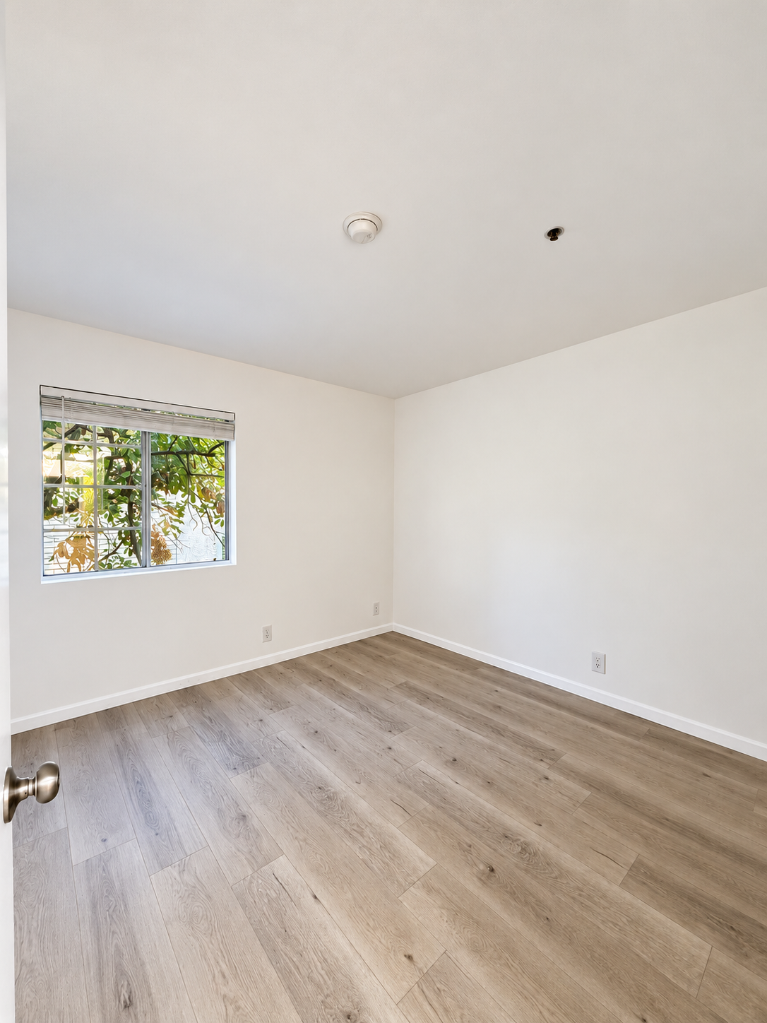 2 bedroom apartment with balcony, pet friendly in 8722 Burton Way, Unit 310 Los Angeles, CA 90048 — photo 15