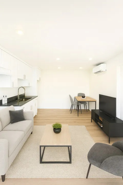 Hardwood Floors, Dishwasher + Assigned Parking? Easy Yes. - Property Image 1