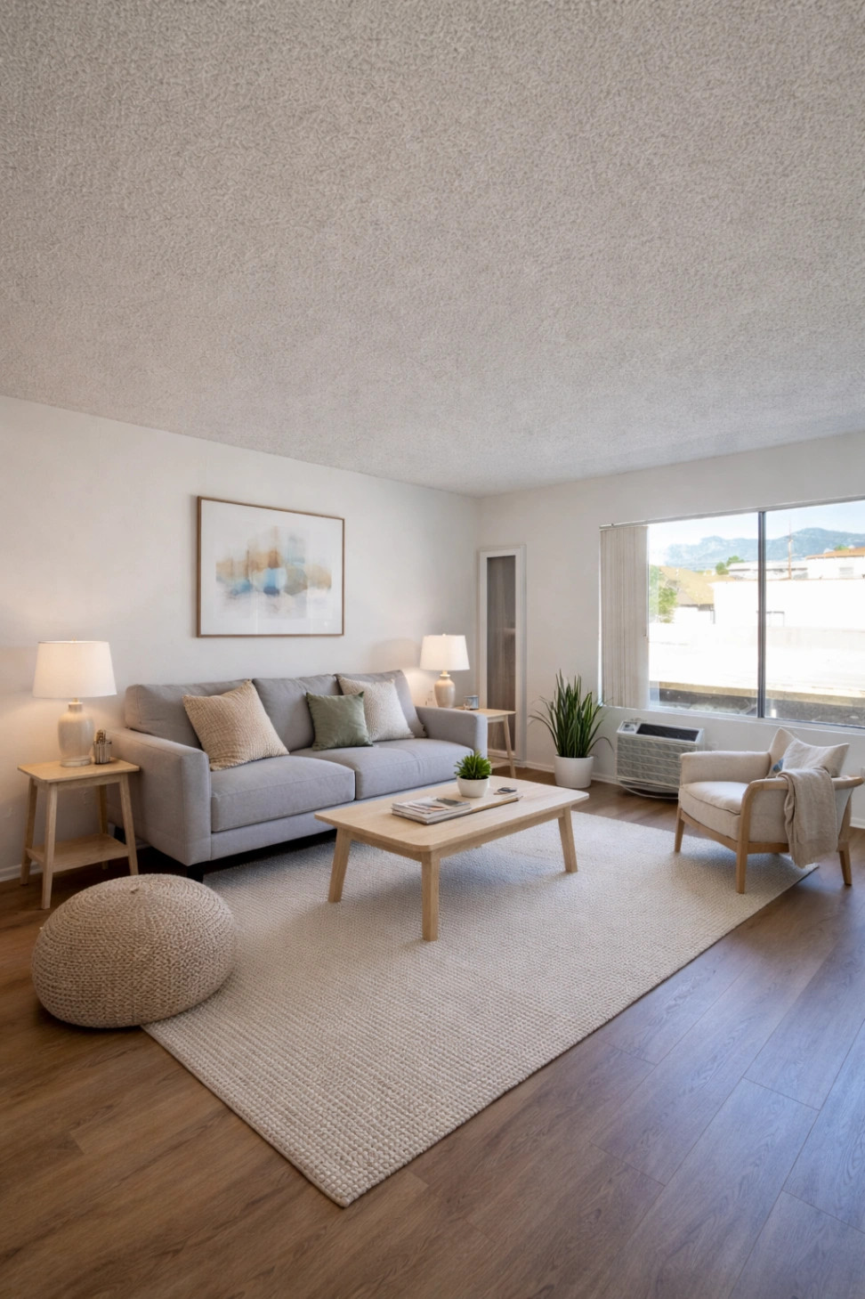 Glendale 1 Bedroom Remodel - New Year Rent Special!! ONLY 1 LEFT w/ Pool + Parking - Property Image 1