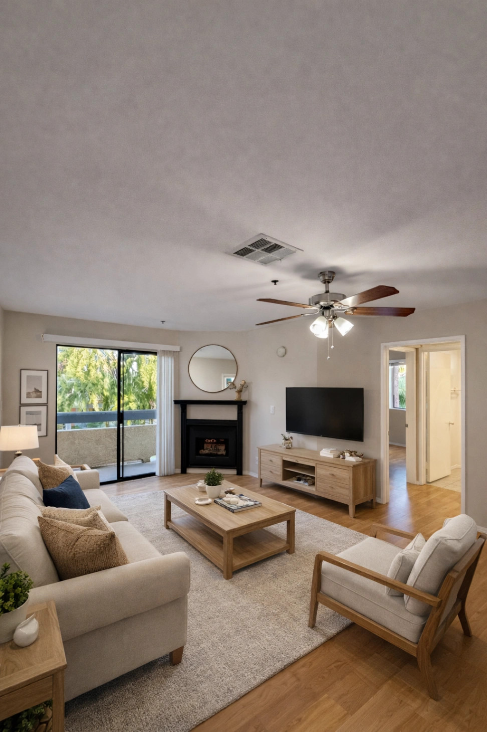 LARGE 2BR / 2BA on the Beverly Hills–WeHo Border + 2X Cars Gated Parking! - Property Image 1