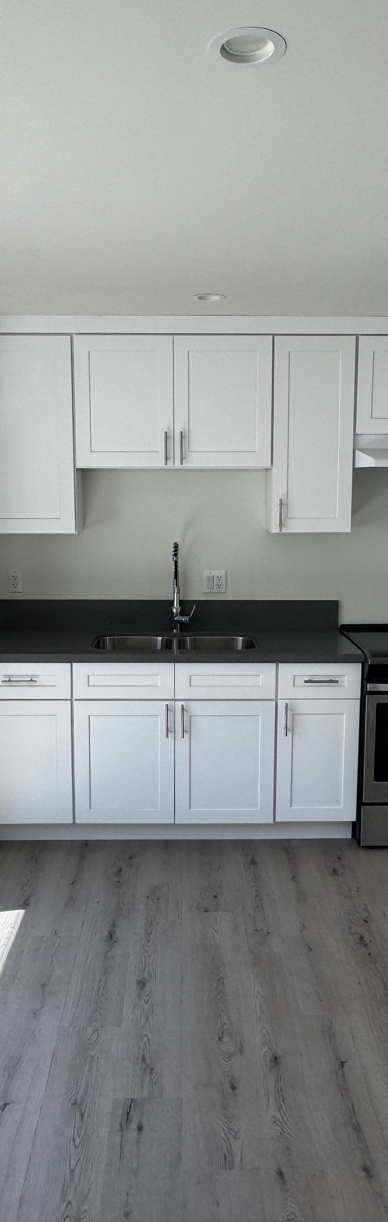 🎁 Holiday Rent Special!! Brand-New Remodeled Studio — Pico/Robertson Hotspot! - Property Image 1
